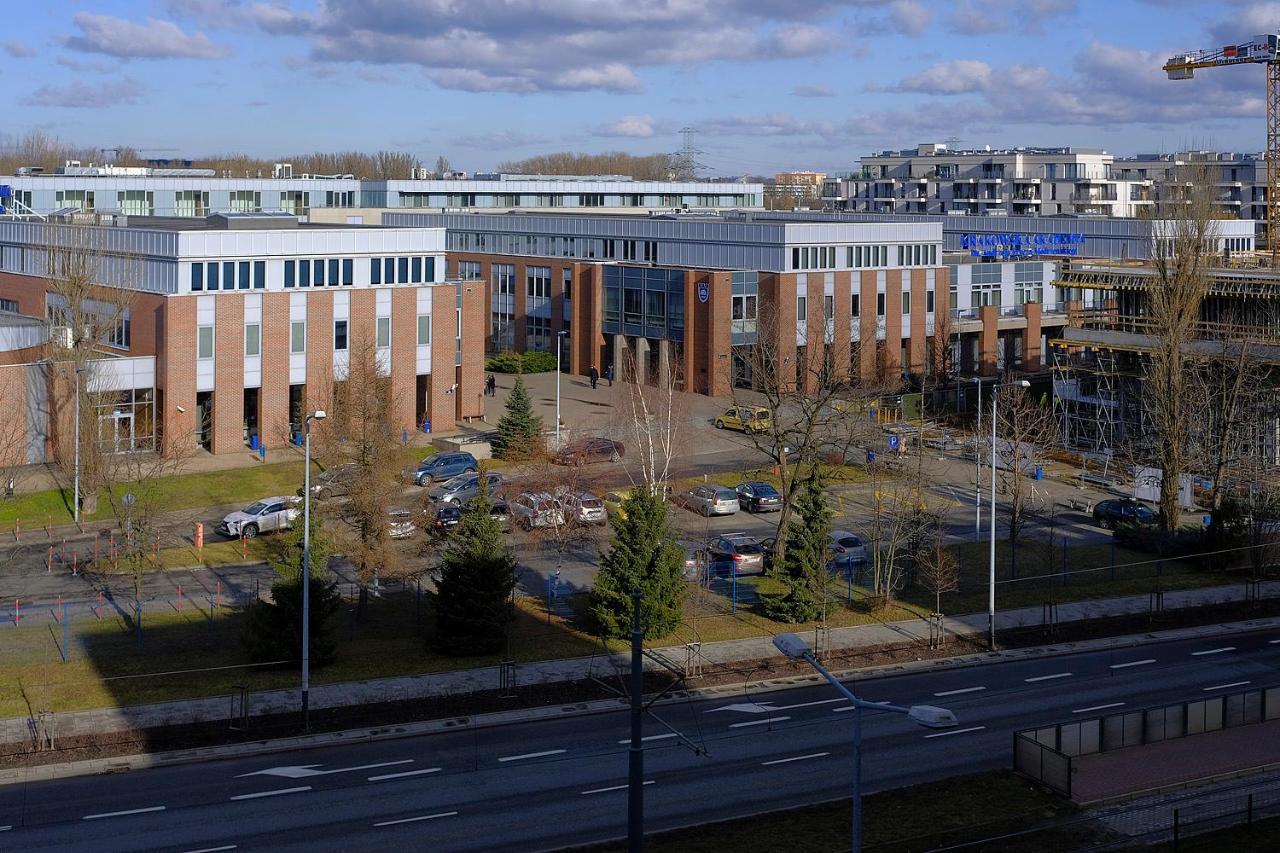 Schindler'S Factory Zablocie Deluxe Apartments Wawelofts Krakow Exterior photo